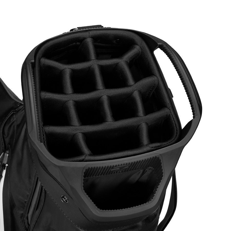 TaylorMade Storm Dry Cart Bag