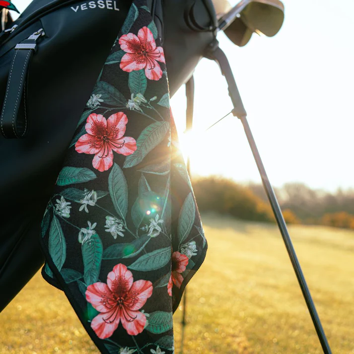 SKINS GOLF - AZALEA TOWEL